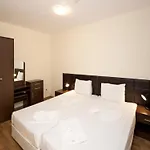 فندق Golden Ina 4*