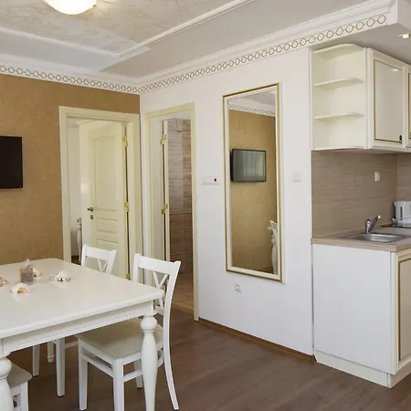 Golden Ina Отель 4*