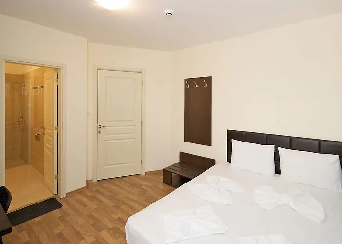 Golden Ina 4* 阳光海滩