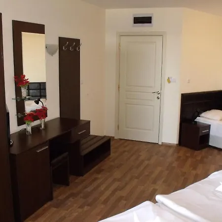 Golden Ina 4* Σάνι Μπιτς