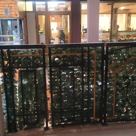 Ξενοδοχείο Golden Ina 4*