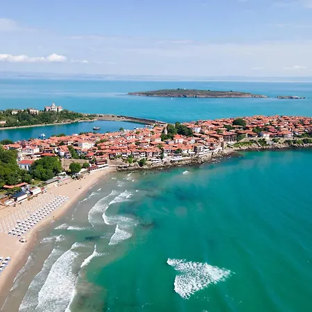 Golden Ina Szálloda 4*