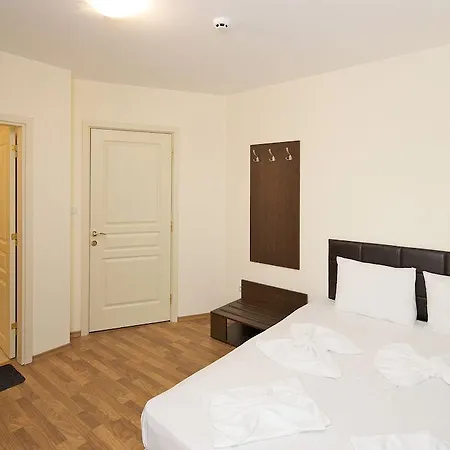 Golden Ina 4* Sluneční pobřeží