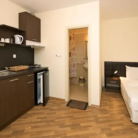 Golden Ina Hotel Sluneční pobřeží