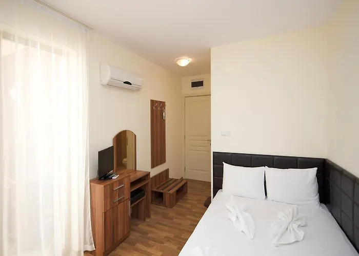 Golden Ina Hotell Slăntjev Brjag