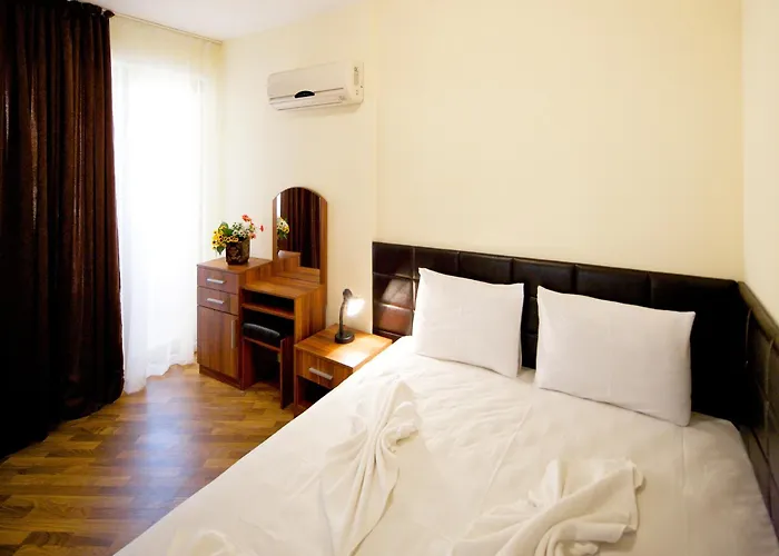 Golden Ina Hotell Slăntjev Brjag