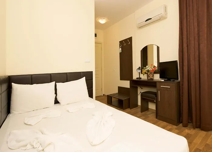Golden Ina Hotell 4*